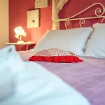 アエデス B＆b イル ジャルディーノ デイ ソーニ ベッド・アンド・ブレックファスト レッチェ