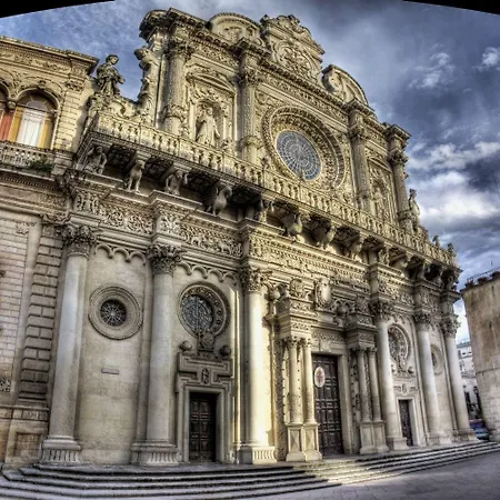 贾尔迪诺代松尼il艾迪斯住宿加早餐旅馆 3* 莱切