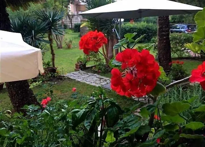 Aedes Il Giardino Dei Sogni 3* לצ'ה