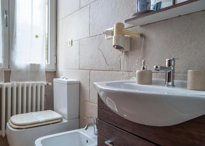 Aedes Il Giardino Dei Sogni לינה וארוחת בוקר לצ'ה